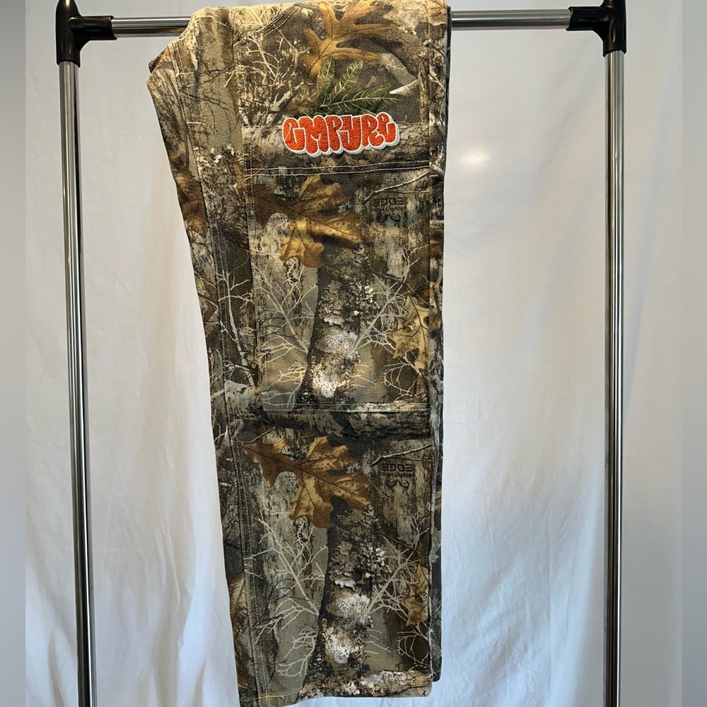 Men’s Empyre Camo Cargo pants with Orange Logo size 30